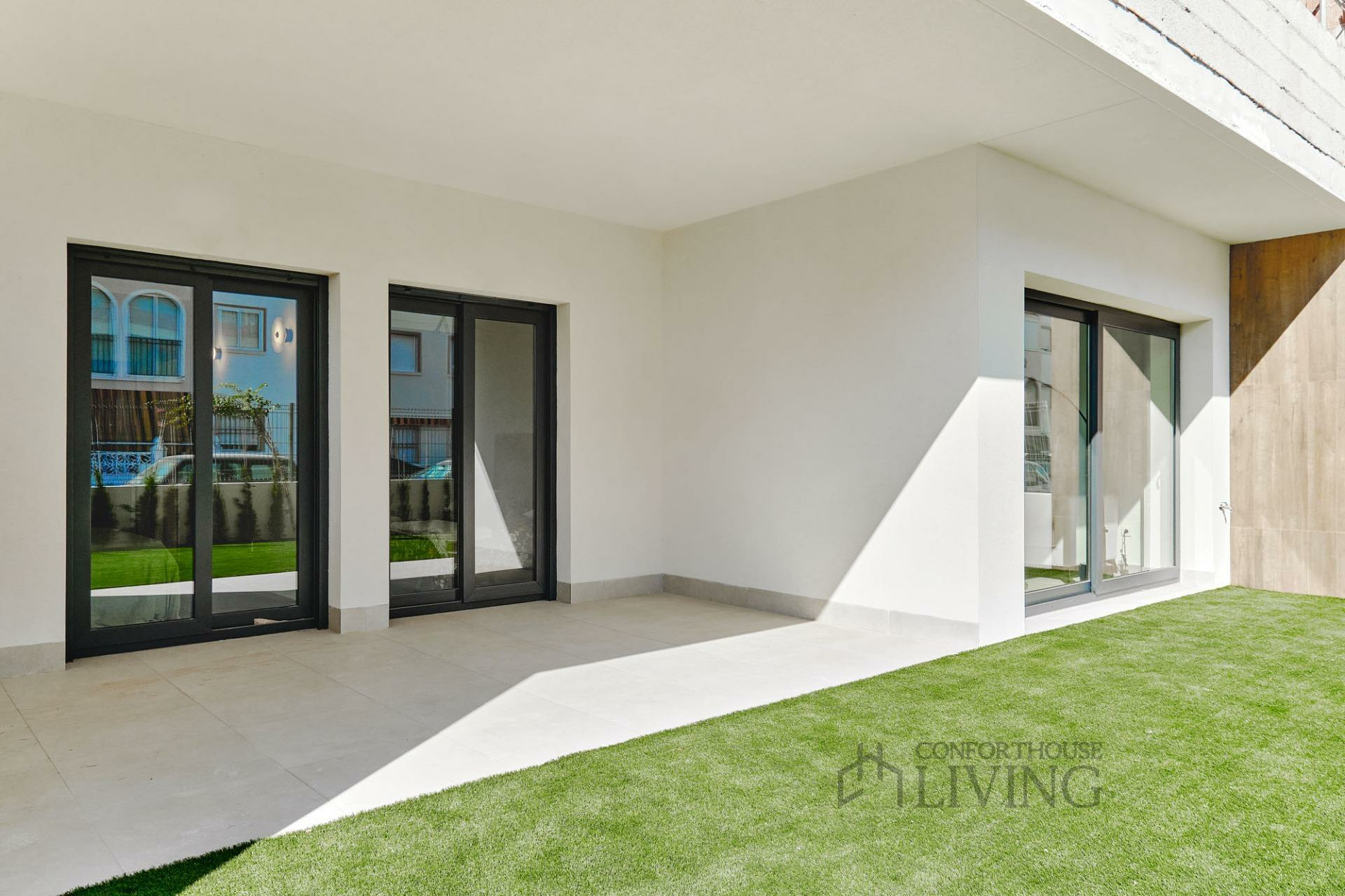 2-bedroom Ground Floor In Torrevieja, Spain (131 M²)