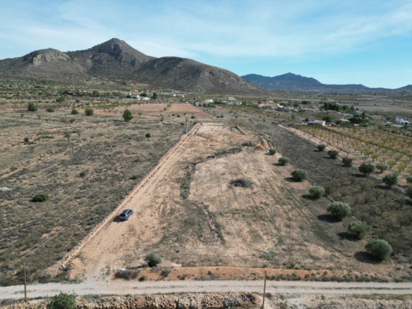 Land In Hondón De Los Frailes, Spain (11.111 M² Plot)