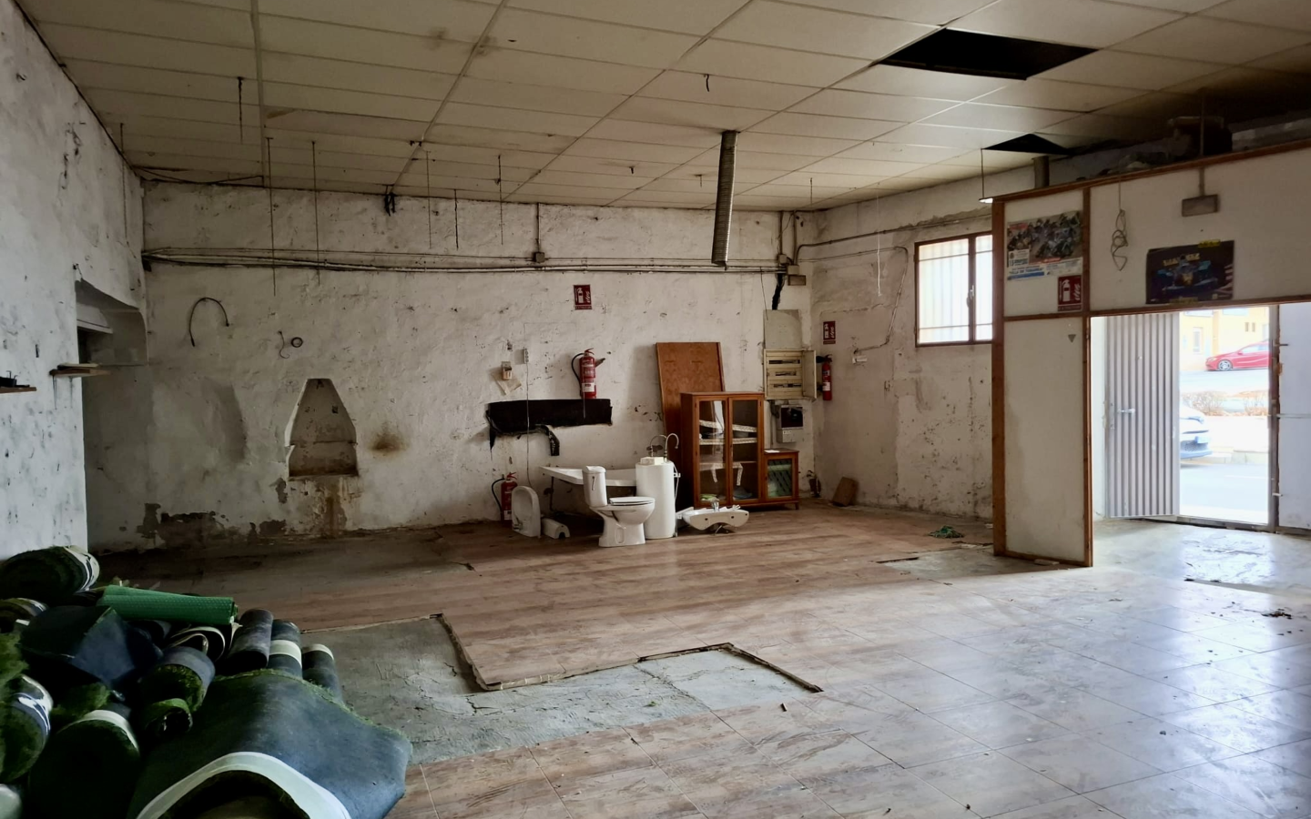 Townhouse In Pinoso, Spain (392 M²)