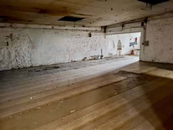 Townhouse In Pinoso, Spain (392 M²)