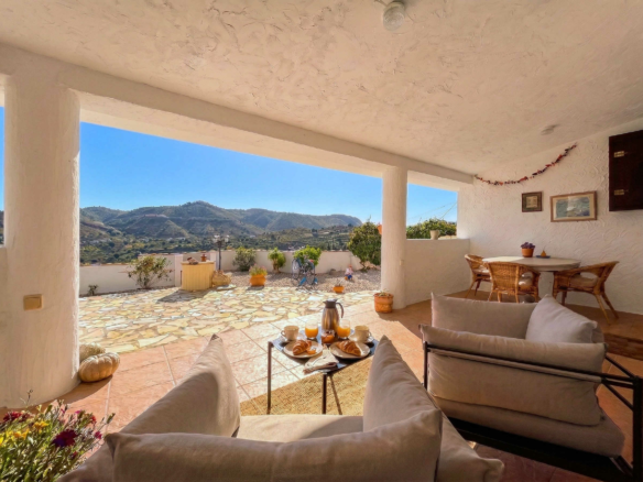 4-bedroom Country House In Fortuna, Spain (180 M²)