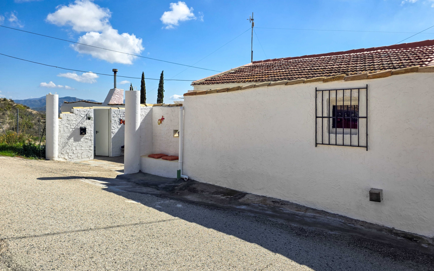 4-bedroom Country House In Fortuna, Spain (180 M²)