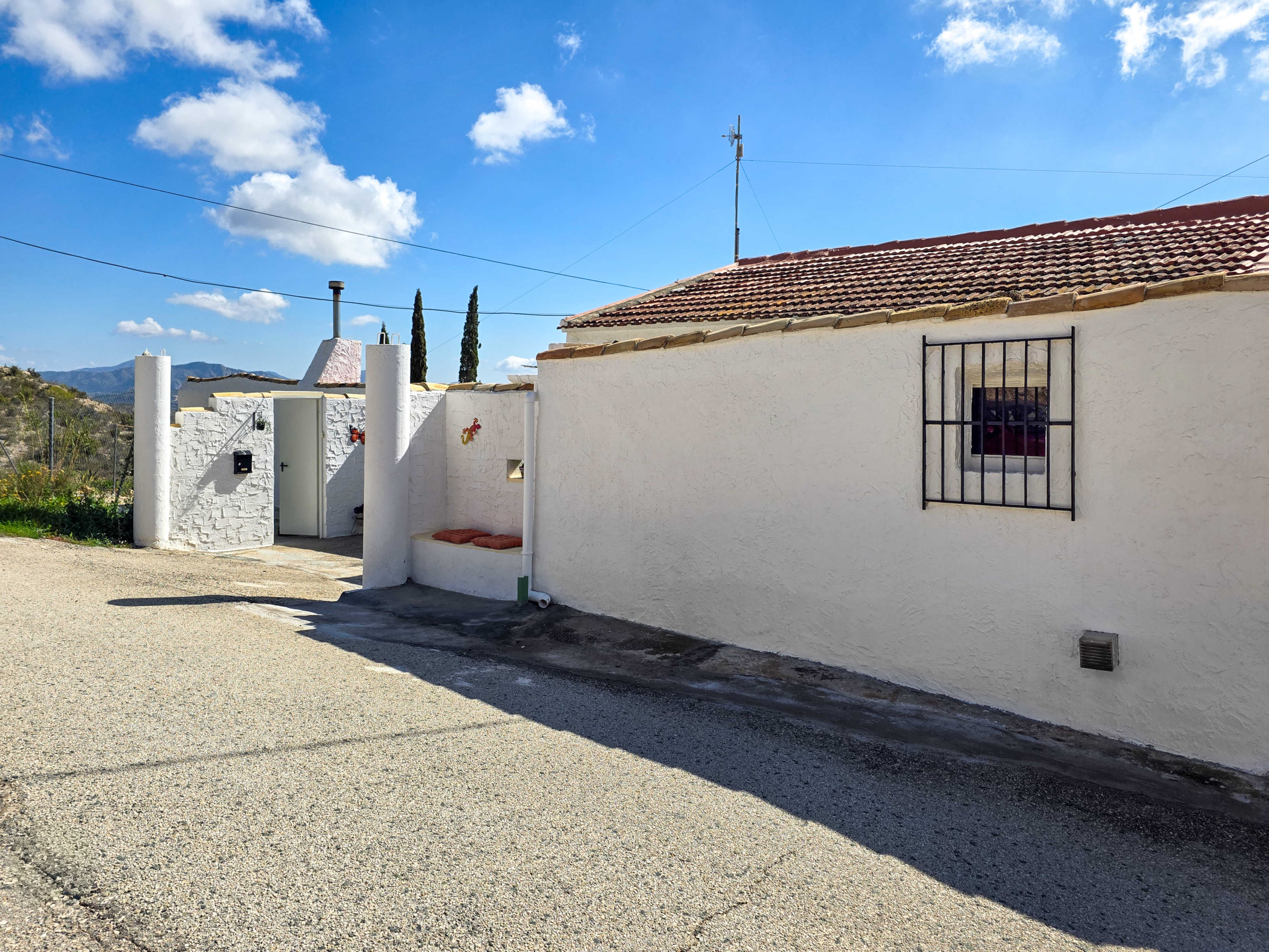 4-bedroom Country House In Fortuna, Spain (180 M²)