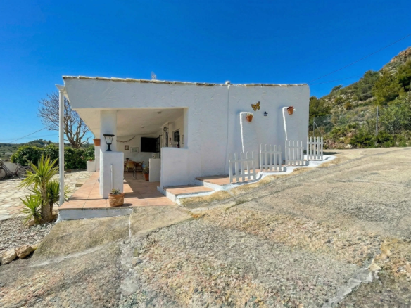 4-bedroom Country House In Fortuna, Spain (180 M²)