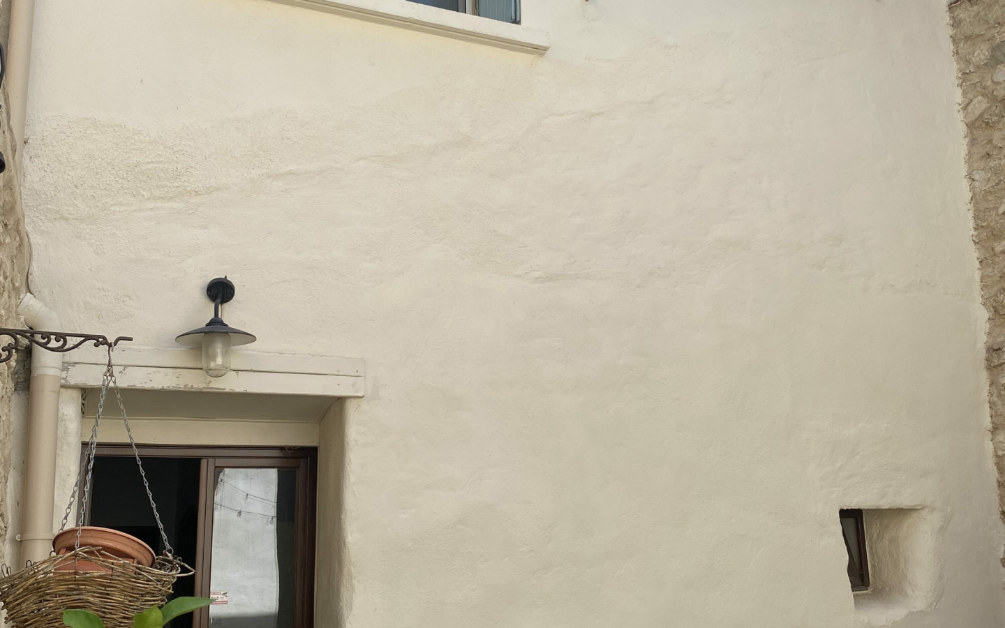 3-bedroom House In Saint Genies De Fontedit, France (100 M²)