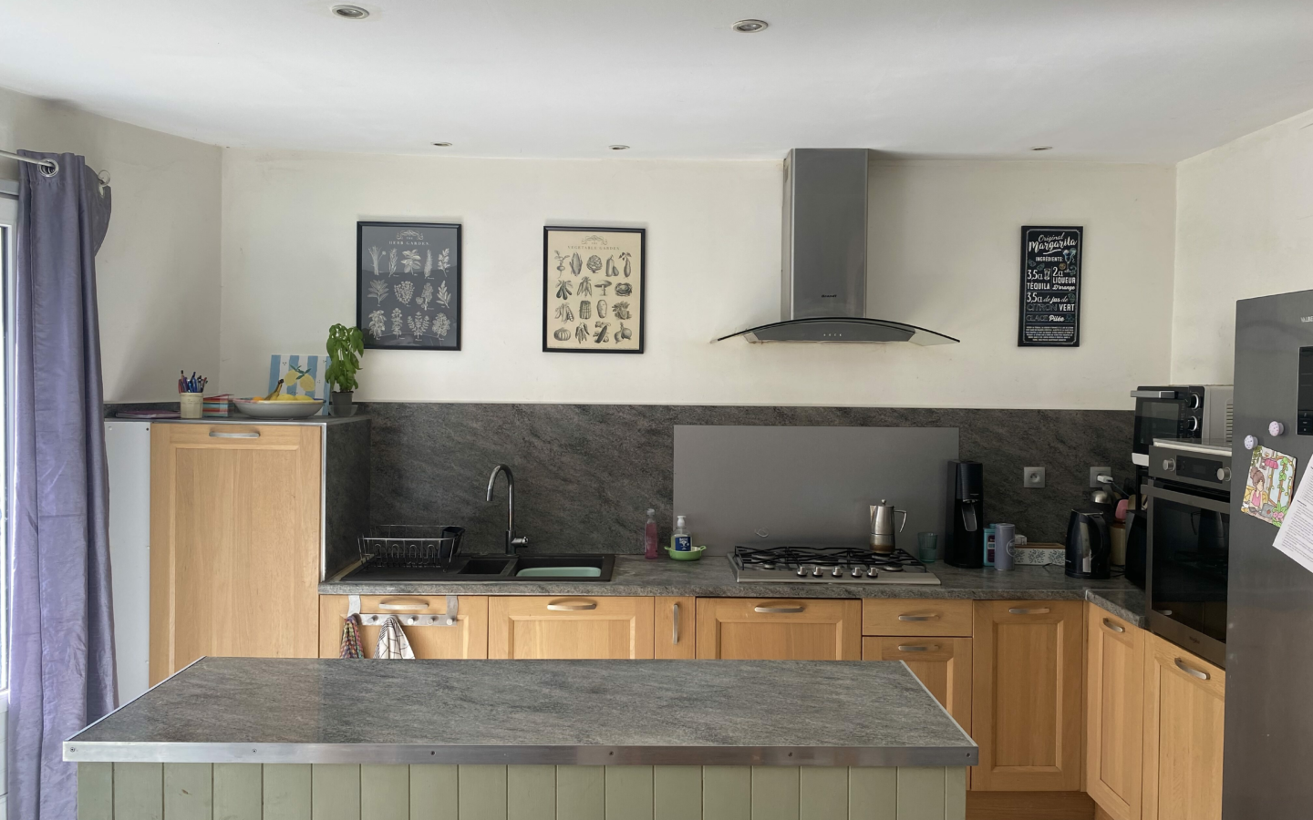 3-bedroom House In Saint Genies De Fontedit, France (100 M²)