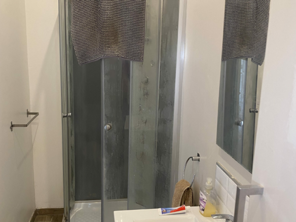 3-bedroom House In Saint Genies De Fontedit, France (100 M²)