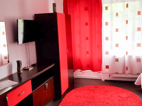 Investment Opportunity: 4-star Guesthouse For Sale (turnkey Business) In The Heart Of Bran