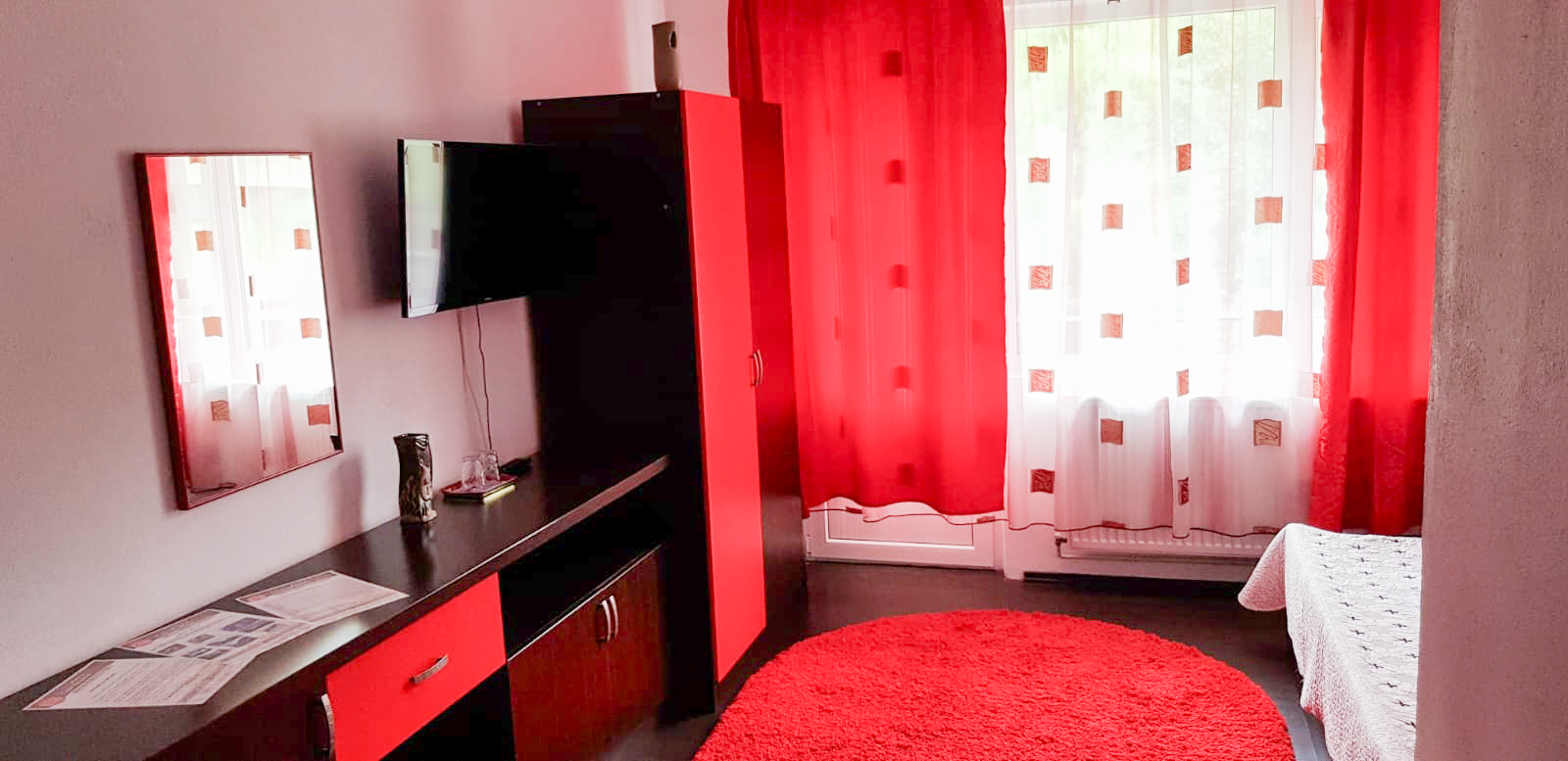 Investment Opportunity: 4-star Guesthouse For Sale (turnkey Business) In The Heart Of Bran