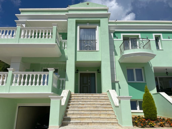 4-bedroom Villa In Corfu, Greece (300 M²)