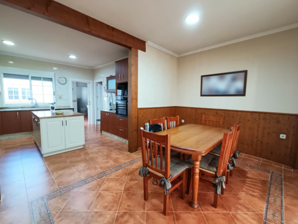 4-bedroom Townhouse In Hondón De Los Frailes, Spain (462 M²)