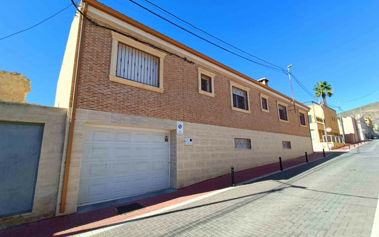 4-bedroom Townhouse In Hondón De Los Frailes, Spain (462 M²)
