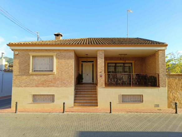 4-bedroom Townhouse In Hondón De Los Frailes, Spain (462 M²)
