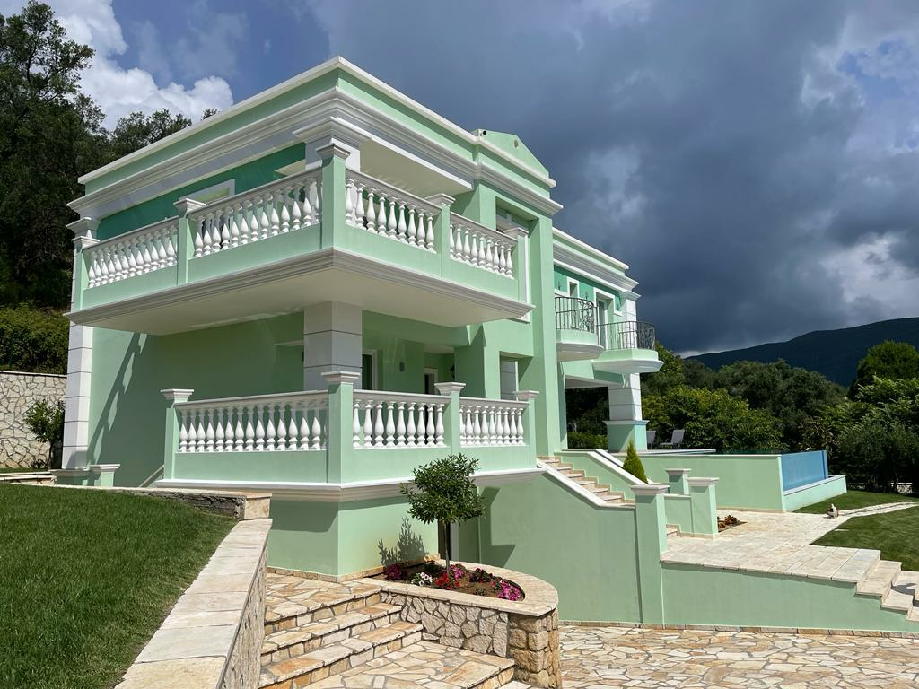 4-bedroom Villa In Corfu, Greece (300 M²)