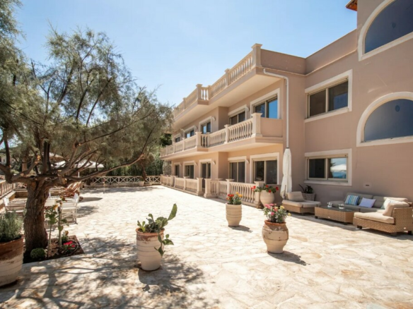 Villa In Main Town Area, Greece (300 M²)