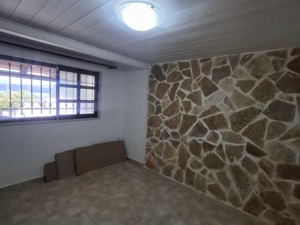 2-bedroom Detached House In Com. Skalas Oropou, Greece (165 M²)