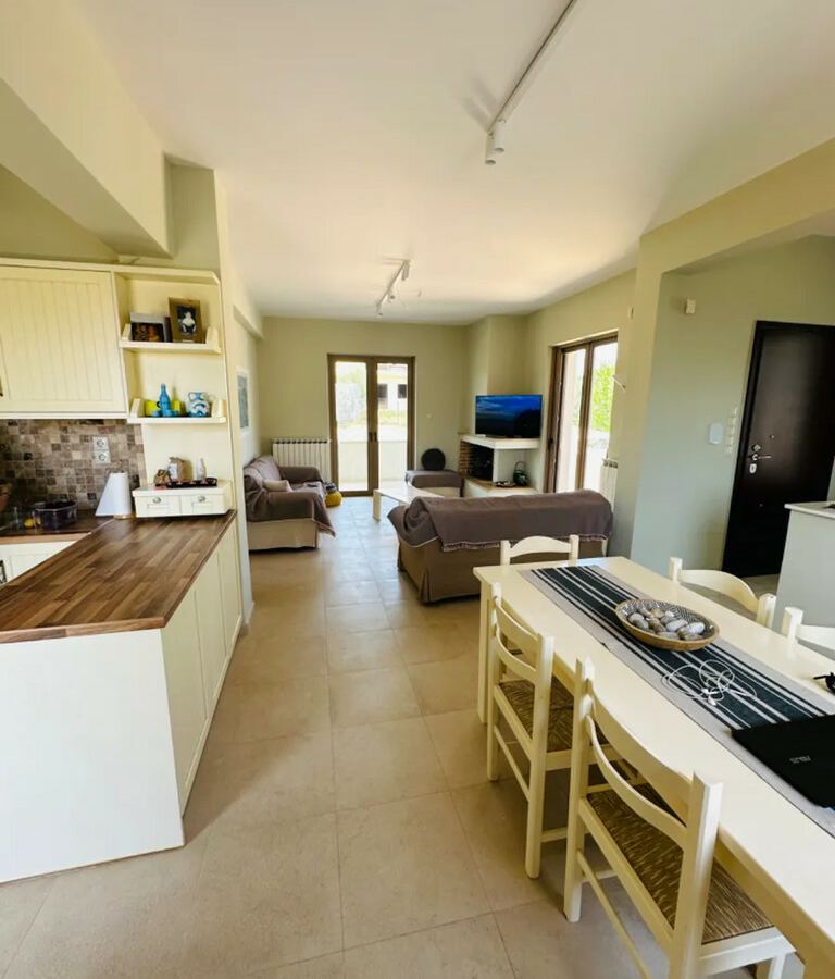 5-bedroom Detached House In Akrata, Greece (190 M²)