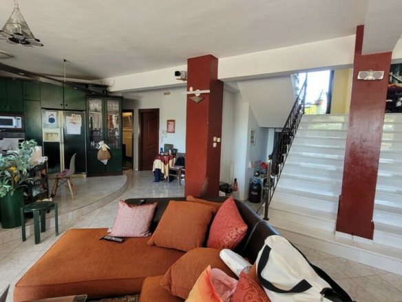 10-bedroom Detached House In Epanomi, Greece (480 M²)
