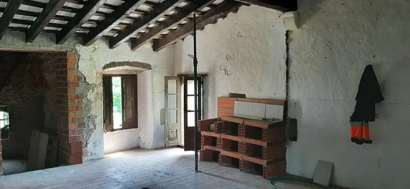 immogirona_asset_004621_picture_012_202_iLoRdKD-0d8870 11-bedroom Countryhouse In Castell D’aro, Spain (1.141 M²)