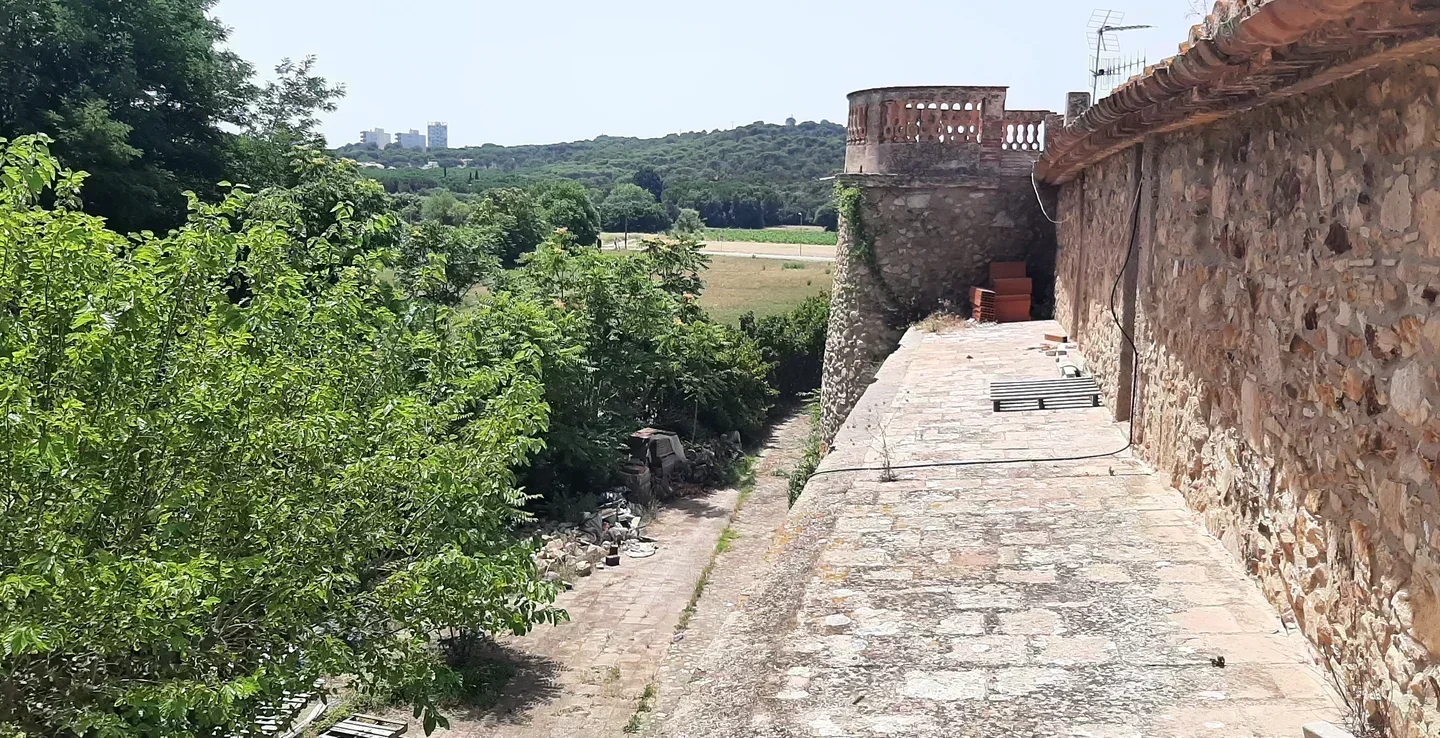11-bedroom Countryhouse In Castell D’aro, Spain (1.141 M²)