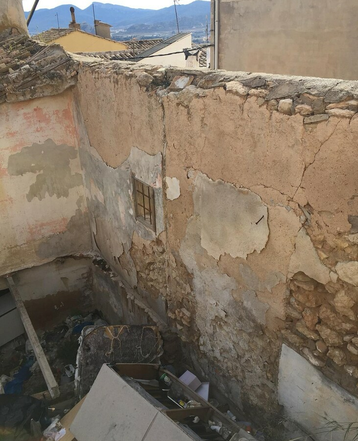 Land In Onil, Spain