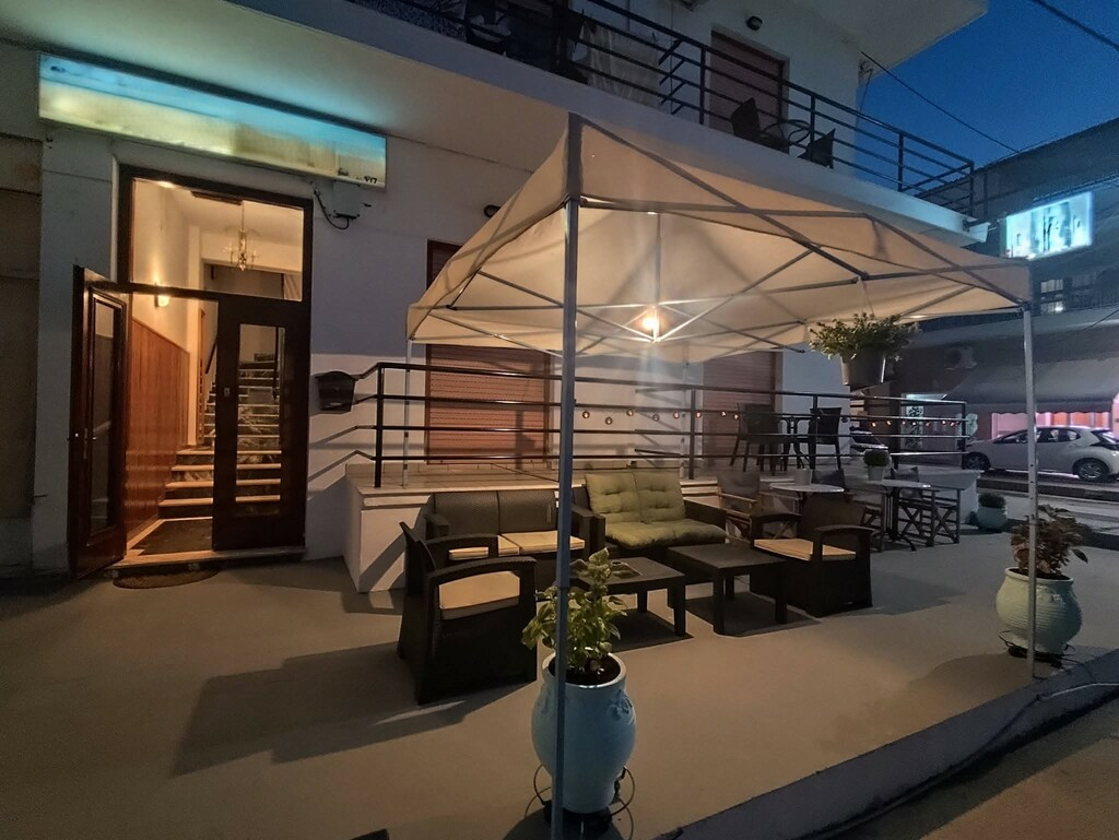 Commercial Property In Oreoi, Greece (551 M²)