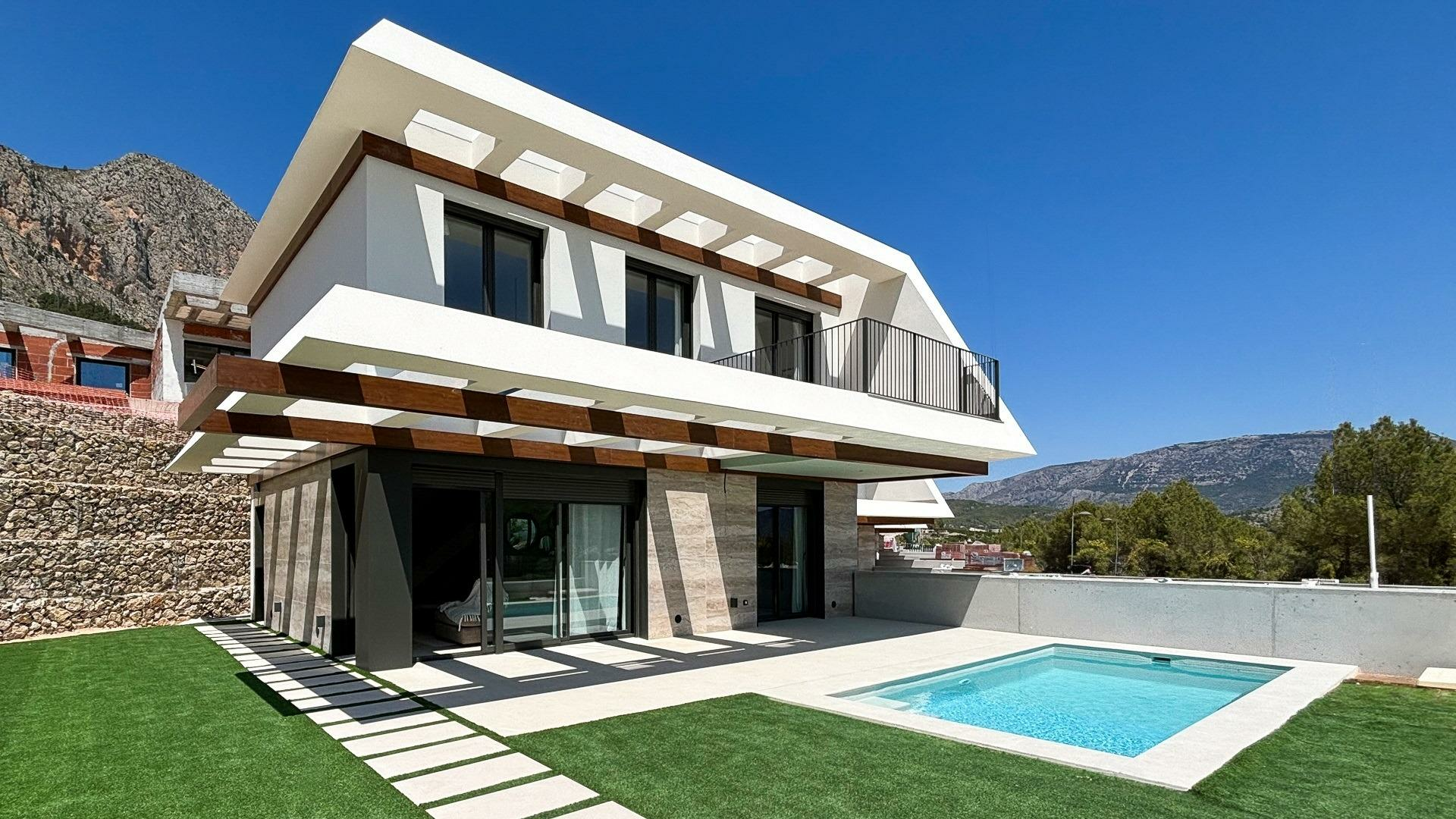 3-bedroom Villa In Polop, Spain (213 M²)