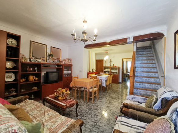 4-bedroom Townhouse In Hondón De Los Frailes, Spain (151 M²)
