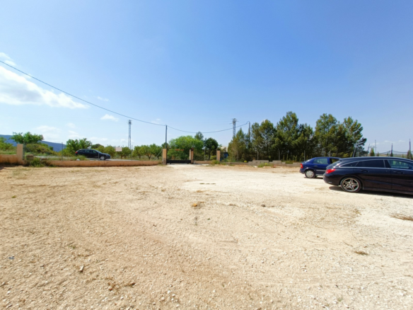 4-bedroom Detached Villa In Pinoso, Spain (160 M²)