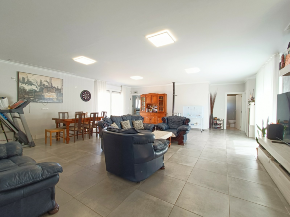 4-bedroom Detached Villa In Pinoso, Spain (160 M²)
