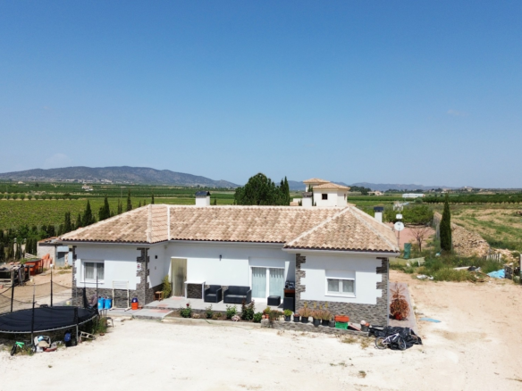 4-bedroom Detached Villa In Pinoso, Spain (160 M²)