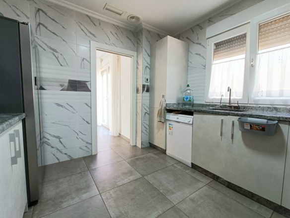 4-bedroom Detached Villa In Pinoso, Spain (160 M²)