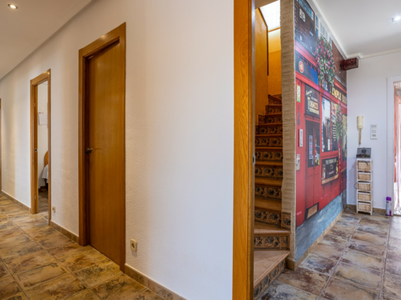 5-bedroom Detached Villa In Elche, Spain (199 M²)