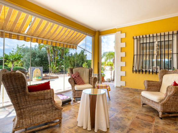 5-bedroom Detached Villa In Elche, Spain (199 M²)