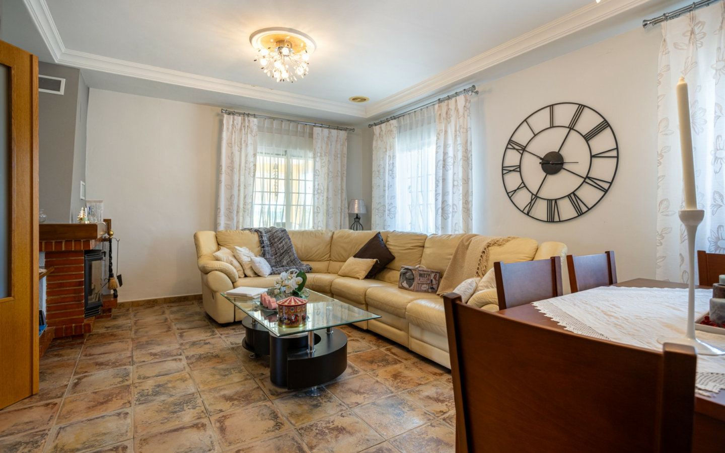 5-bedroom Detached Villa In Elche, Spain (199 M²)