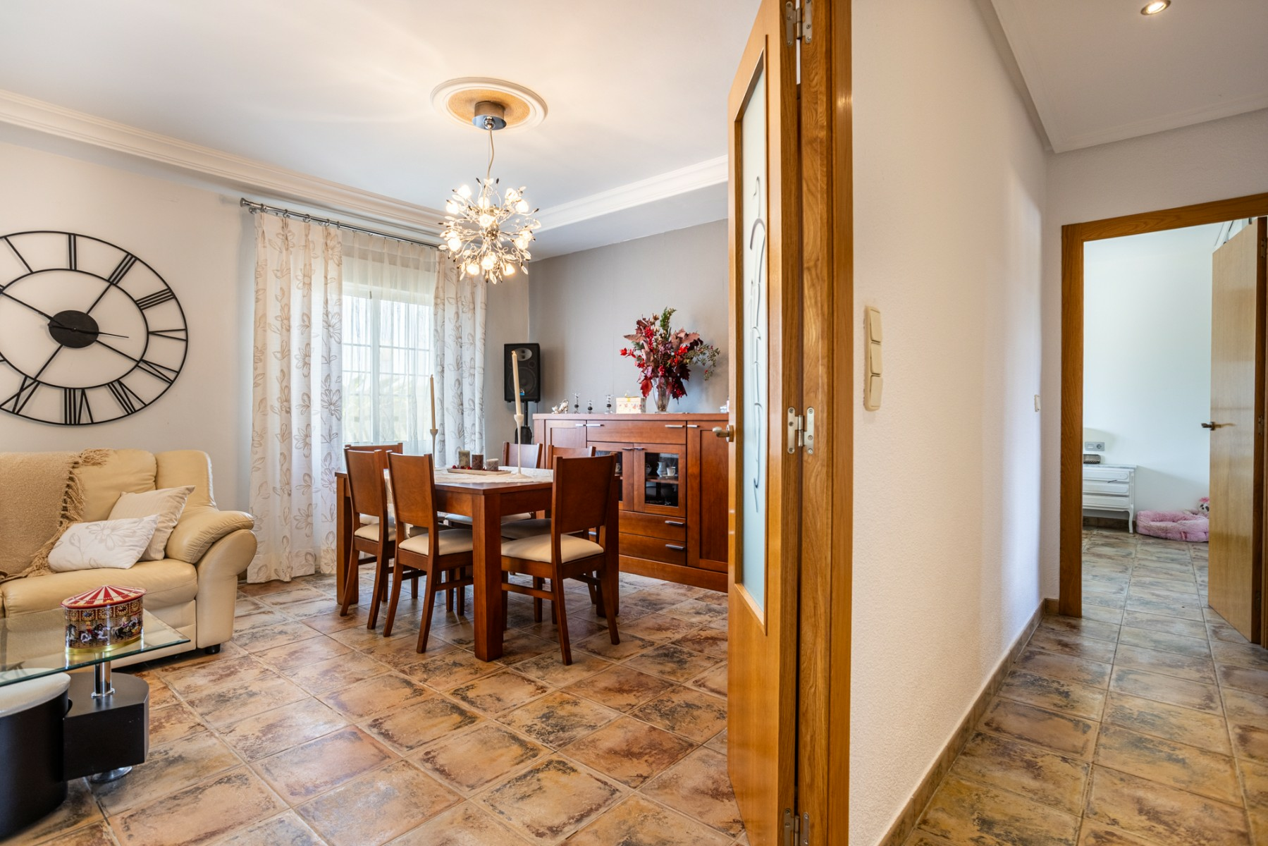 5-bedroom Detached Villa In Elche, Spain (199 M²)