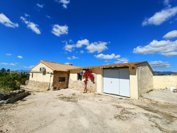 3-bedroom Detached Villa In Abanilla, Spain (100 M²)