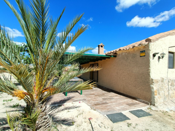 3-bedroom Detached Villa In Abanilla, Spain (100 M²)