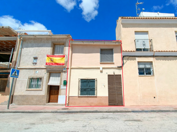 4-bedroom Townhouse In Hondón De Los Frailes, Spain (151 M²)
