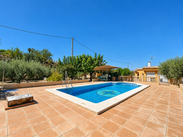 3-bedroom Detached Villa In Hondón De Los Frailes, Spain (154 M²)