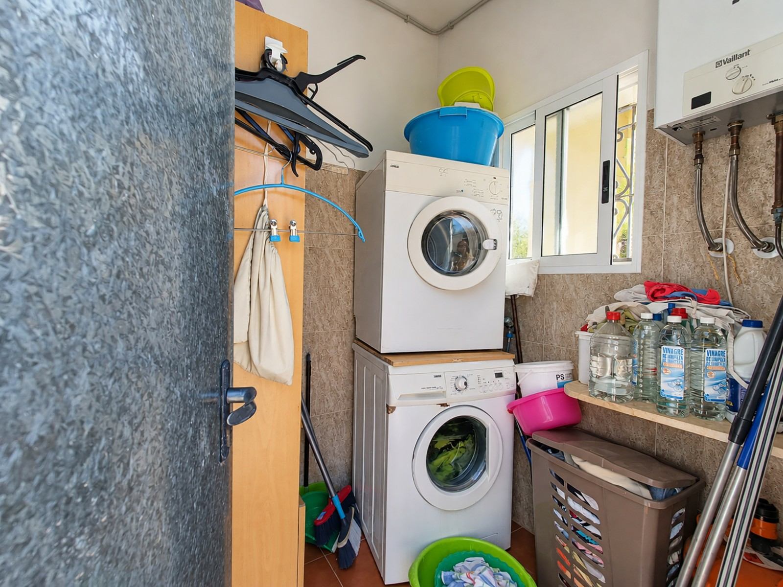 o_1k34fdvlvv0uj2h1fem1r7f10mq3i-ab5f5c 3-bedroom Detached Villa In Hondón De Los Frailes, Spain (154 M²)
