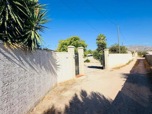 4-bedroom Detached Villa In Crevillente, Spain (267 M²)