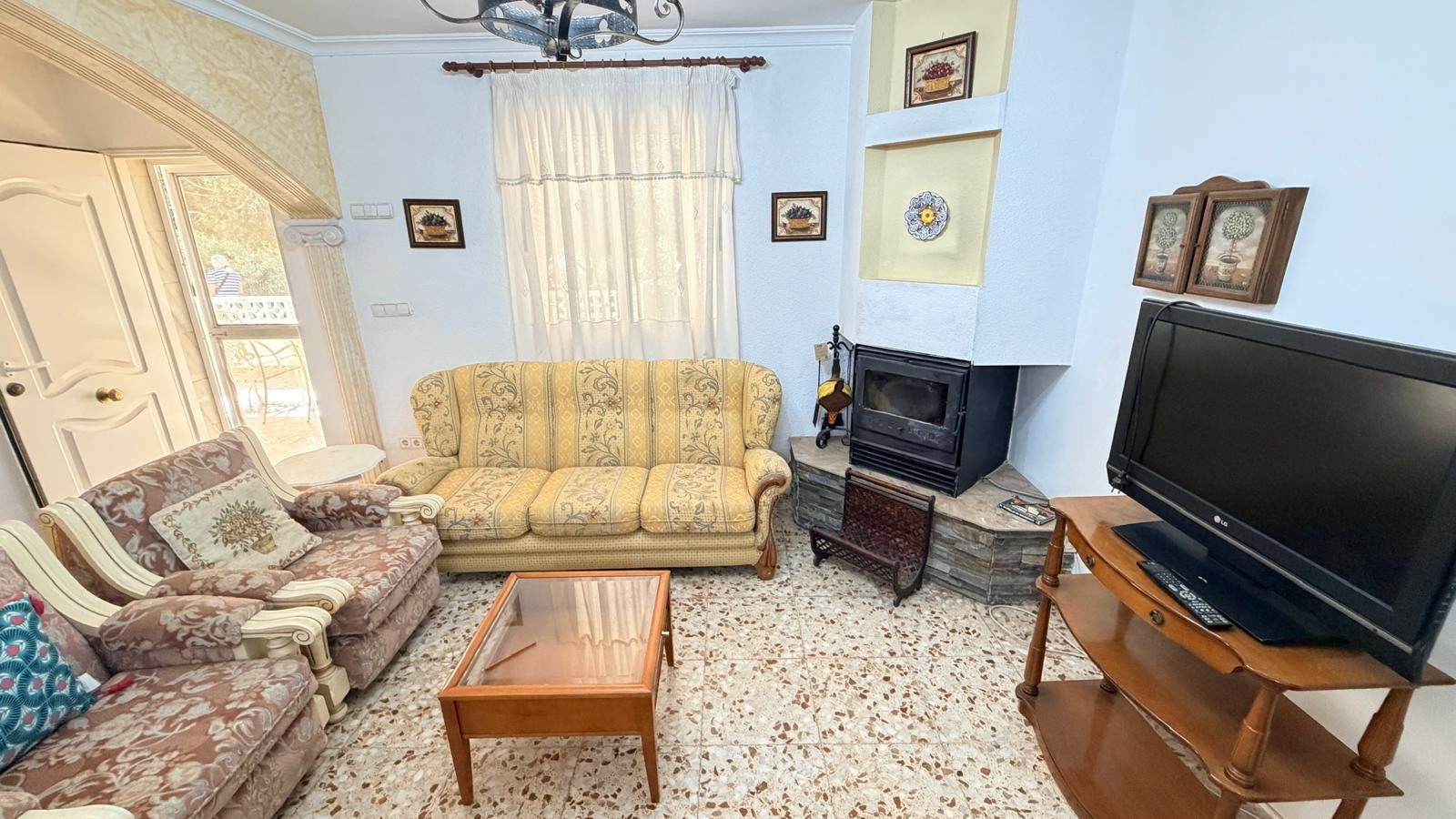 4-bedroom Detached Villa In Crevillente, Spain (267 M²)
