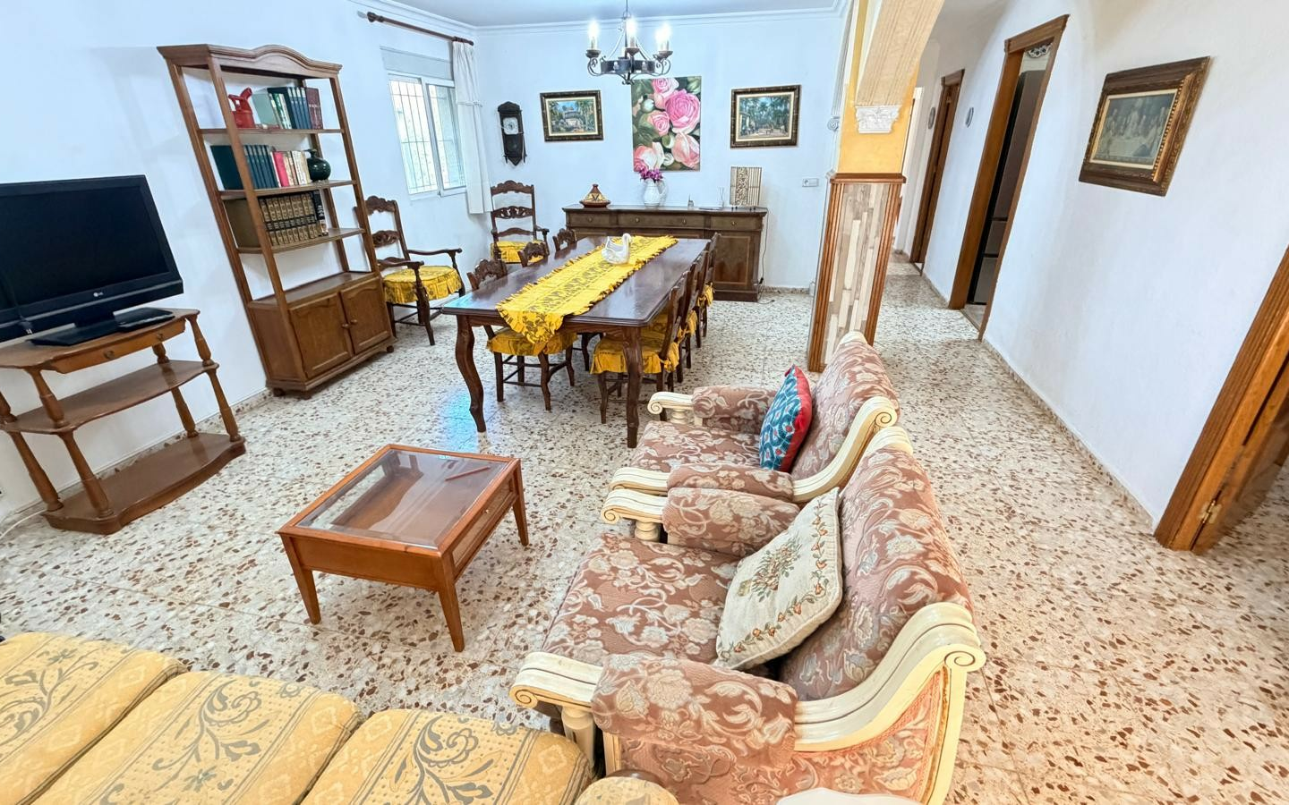 4-bedroom Detached Villa In Crevillente, Spain (267 M²)