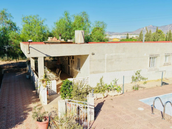 4-bedroom Detached Villa In Crevillente, Spain (267 M²)
