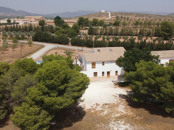 6-bedroom Detached Villa In Pinoso, Spain (490 M²)