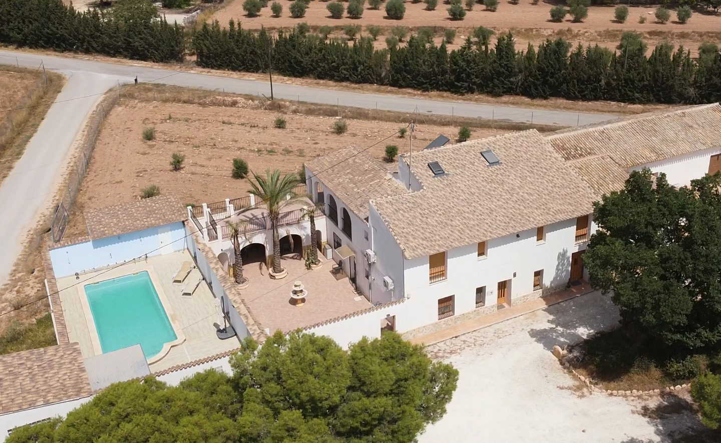 6-bedroom Detached Villa In Pinoso, Spain (490 M²)