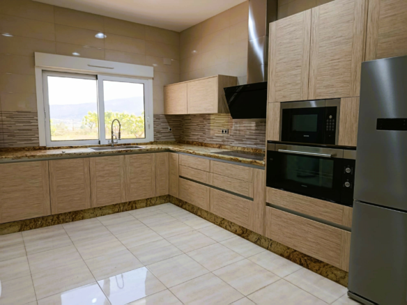 4-bedroom Detached Villa In Pinoso, Spain (209 M²)