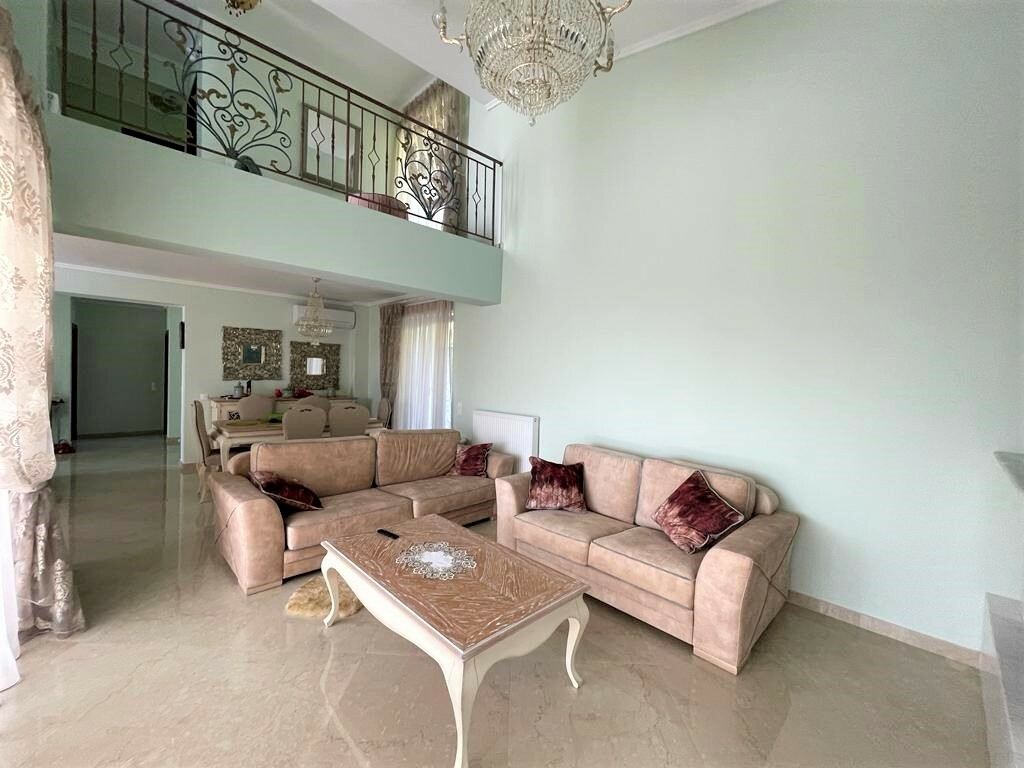 4-bedroom Villa In Corfu, Greece (300 M²)