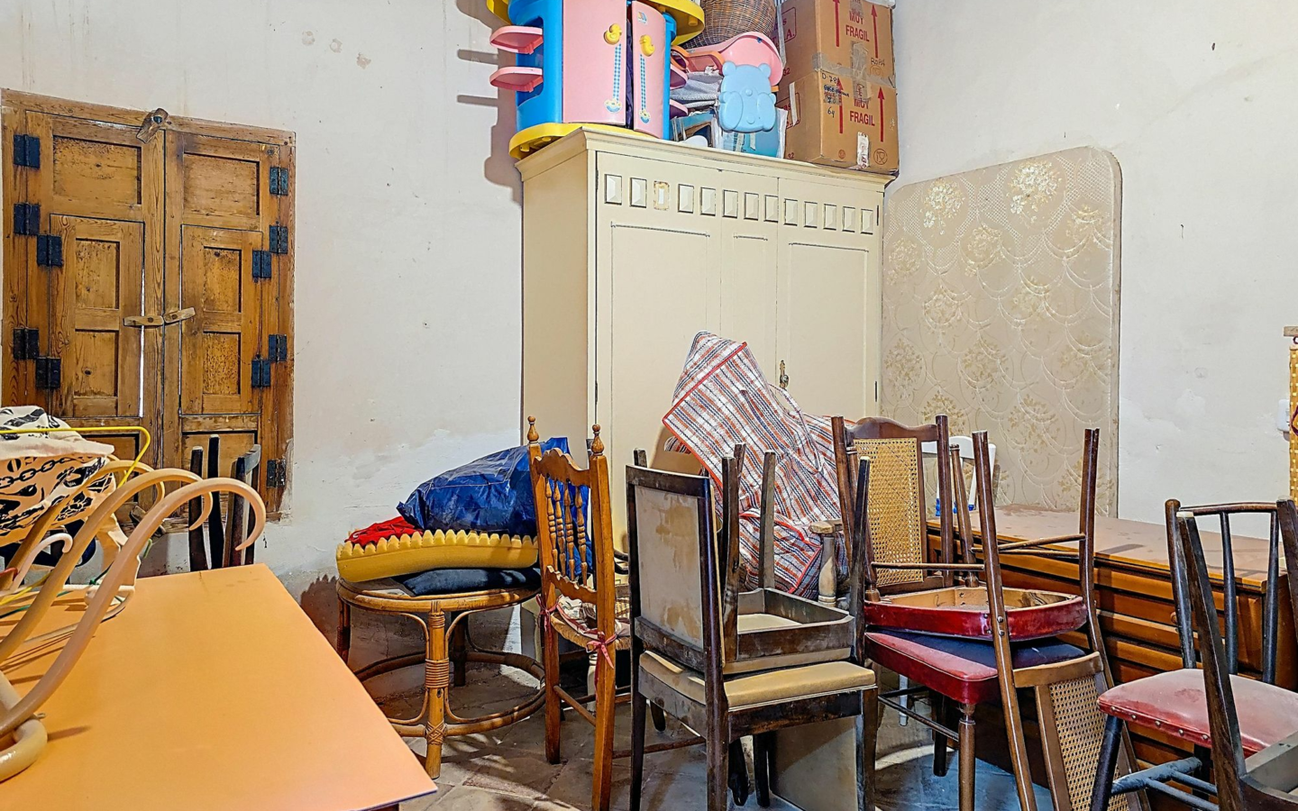 5-bedroom Country House In Pinoso, Spain (260 M²)